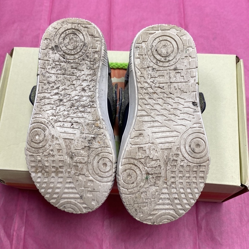 Boys Livie & Luca Shoes Size 7 GUC - Picture 4 of 8